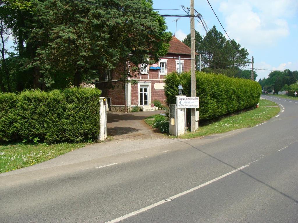 La Demi-Lune Bed & Breakfast Bailleval ภายนอก รูปภาพ